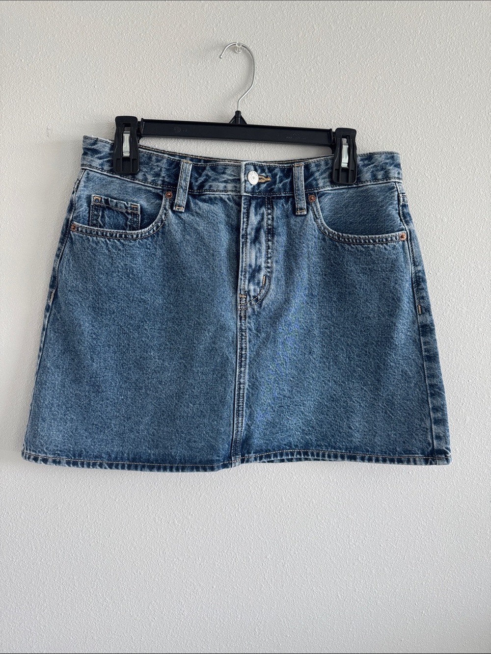 Old Navy Blue Denim Mini Skirt - Women's